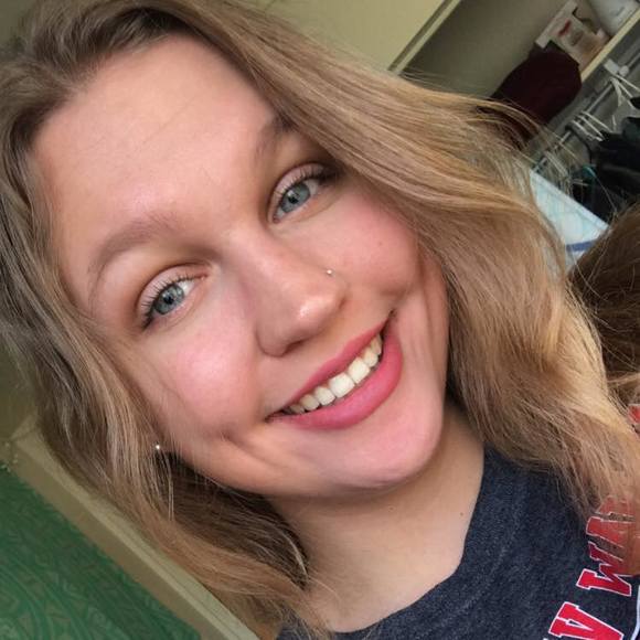 Meet your Posher, Rachel - Picture 1 of 1